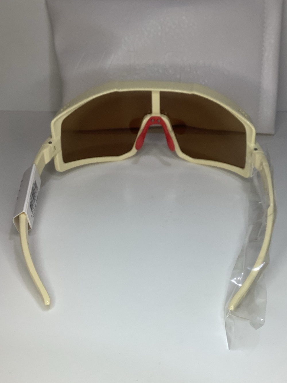 Le Specs Vulture Shield Sunglasses In Ivory New - Picture 4 of 5